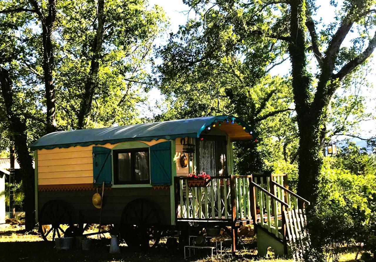 "La Brindille" Roulotte Tzigane De Charme Hebergement Insolite Saint-Paul-en-Foret Экстерьер фото